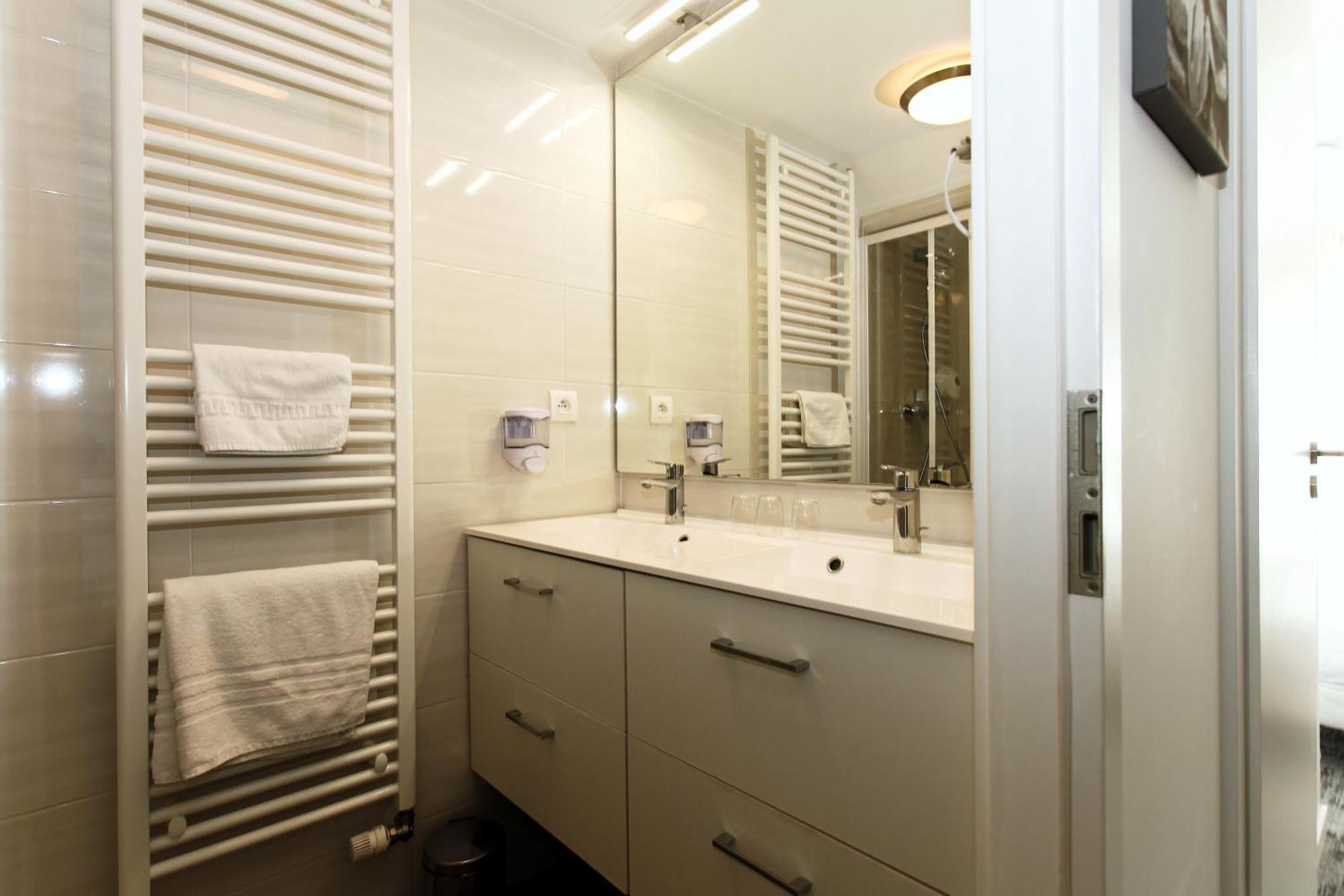 Hotel De L'Ill Strasbourg Ngoại thất bức ảnh