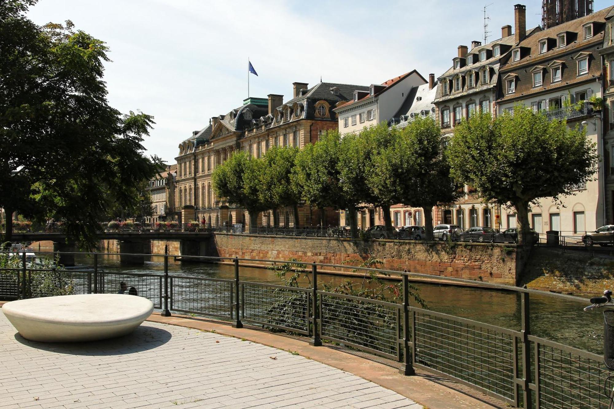 Hotel De L'Ill Strasbourg Ngoại thất bức ảnh